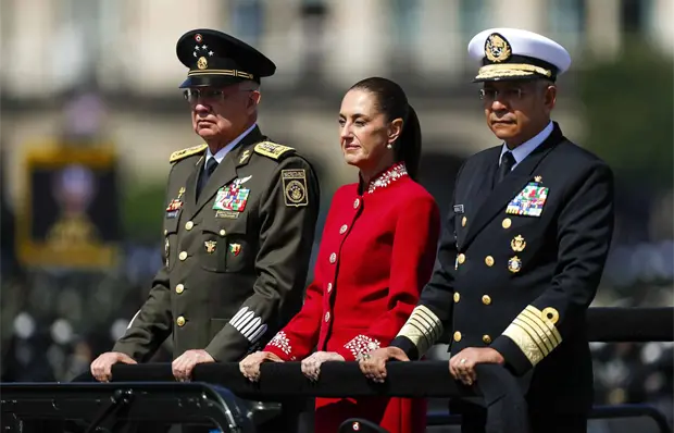 Sheinbaum: "México no se arrodilla"; Marina anuncia estrategia con drones Sheinbaum: "México no se arrodilla"; Marina anuncia estrategia con drones