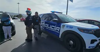 Auxilian a hombre en crisis nerviosa en el Distribuidor