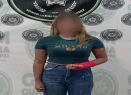 Detienen a mujer por amenazas y resistencia en La Virgen Detienen a mujer por amenazas y resistencia en La Virgen