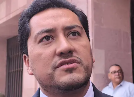 Investiga CGE viaje a Miami otorgado a funcionario de SEGE