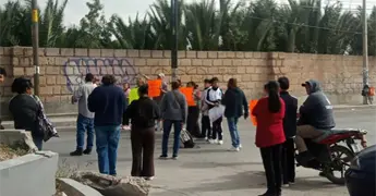 Bloquean avenida San Pedro por falta de maestros en plantel