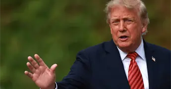 Trump proh&iacute;be el acceso a la Casa Blanca a CNN, Politico y MSNOW