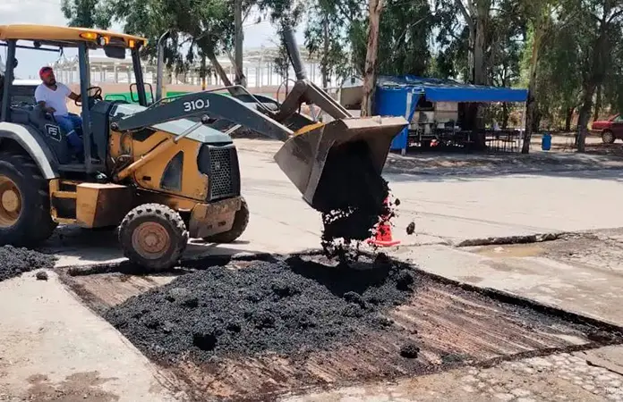 Avanza Programa de Bacheo en 100 calles