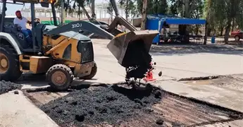 Avanza Programa de Bacheo en 100 calles