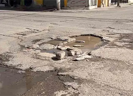 Demandan bachear el camino a La Libertad Demandan bachear el camino a La Libertad
