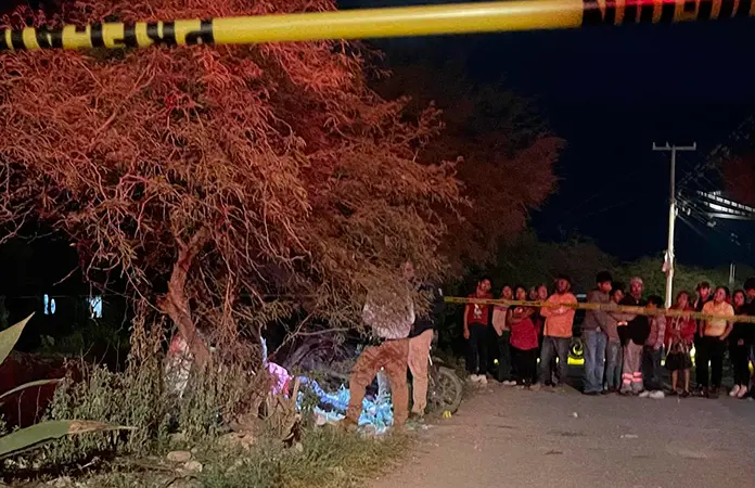 Hombre en motocicleta tiene mortal accidente