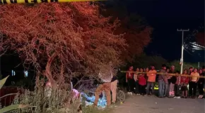 Hombre en motocicleta tiene mortal accidente