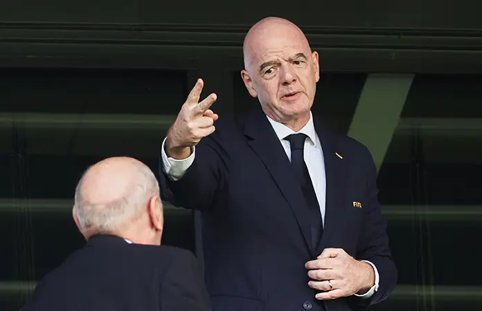 Intensifican esfuerzos para apartar a Infantino