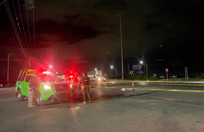 Peatón fallece arrollado por tráiler en la ´57