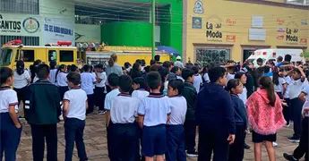 Realizan simulacro de sismo en escuelas