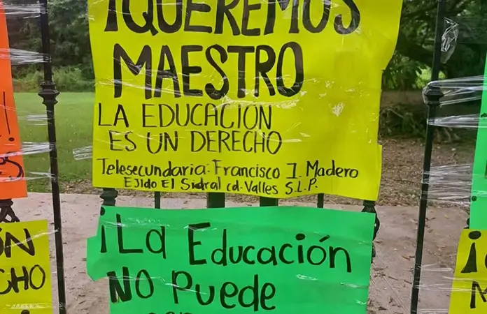Telesecundaria se queda sin maestros