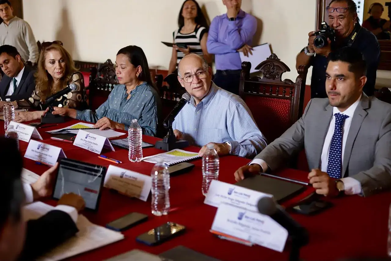 Cabildo de San Luis Potosí dona terrenos para planteles SEP