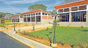 Crece matrícula, cae presupuesto