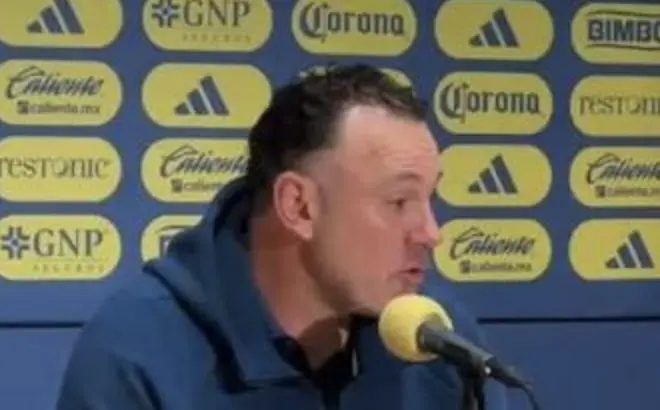 Gabriel Milito se engancha con reportero tras empate ante América