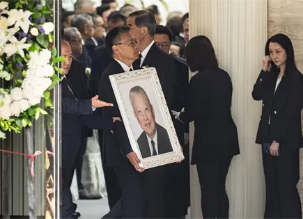 Hong Kong honra a Tung Chee-hwa con funeral de estado oficial Hong Kong honra a Tung Chee-hwa con funeral de estado oficial