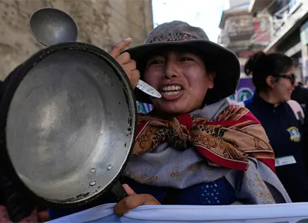 Bolivia elimina subsidio al di&eacute;sel y sindicatos amenazan con protestas