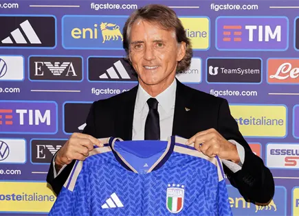 Mancini convoca j&oacute;venes y veteranos en regreso a selecci&oacute;n