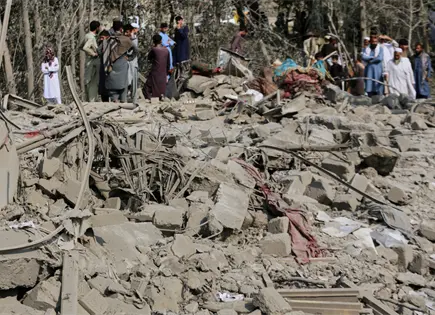 Pakist&aacute;n bombardea presuntos refugios de milicianos en Afganist&aacute;n
