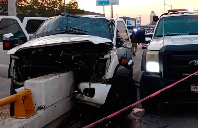 Accidente de camioneta deja un muerto y 4 heridos