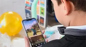 Publican en DOF restricci&oacute;n de celulares en escuelas del pa&iacute;s