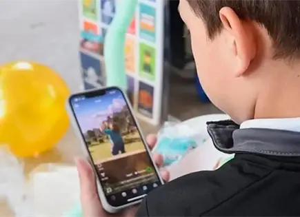 Publican en DOF restricción de celulares en escuelas del país Publican en DOF restricción de celulares en escuelas del país