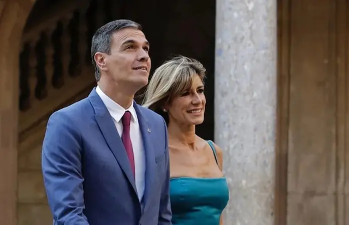 Esposa de Sánchez enfrentará juicio