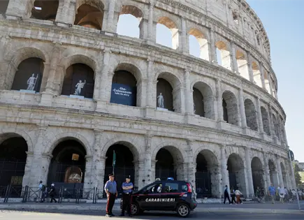 Coliseo de Roma cierra tras muerte de obrero en instalaci&oacute;n