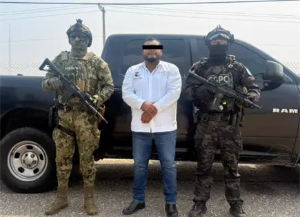 Detienen a alcalde de Juchit&aacute;n por presuntos v&iacute;nculos con delincuencia