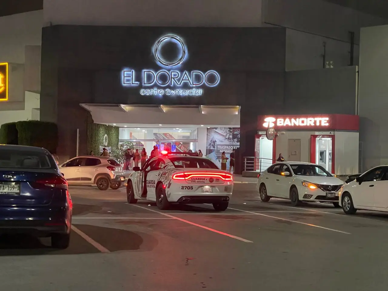 Disparos al aire provocan movilización policiaca en Plaza El Dorado