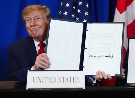 Donald Trump firma acuerdo para ampliar bases en Groenlandia