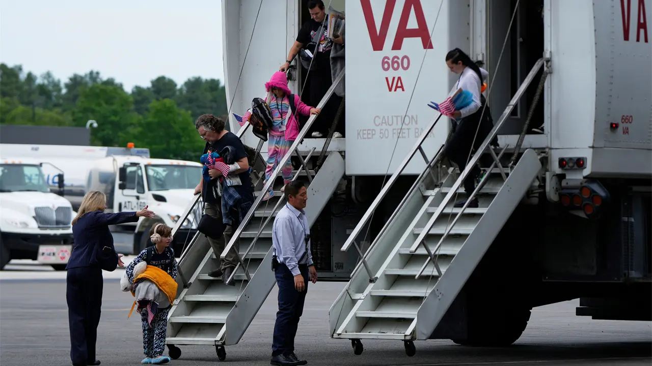 Gobierno Trump limita refugiados sudafricanos blancos a 17.500 en 2027