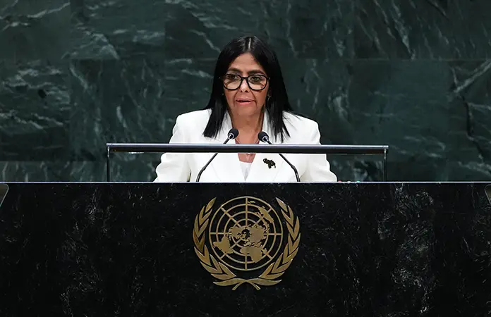 Delcy promete elecciones libres