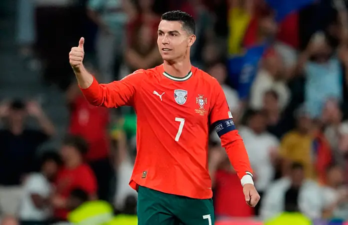 Pese a las críticas, CR7 será titular con Portugal