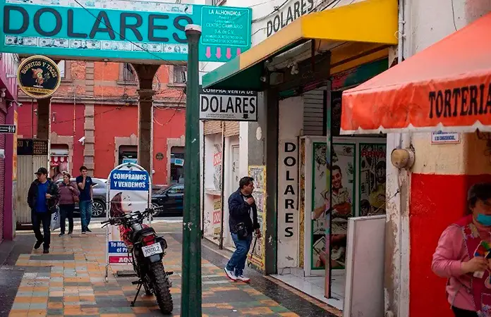 Sube el dólar 30 centavos en dos días