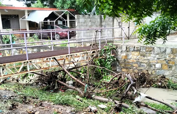 Temen vecinos de Monte Alegre por agua estancada
