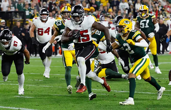 Arrollan Falcons 35-14 a Packers