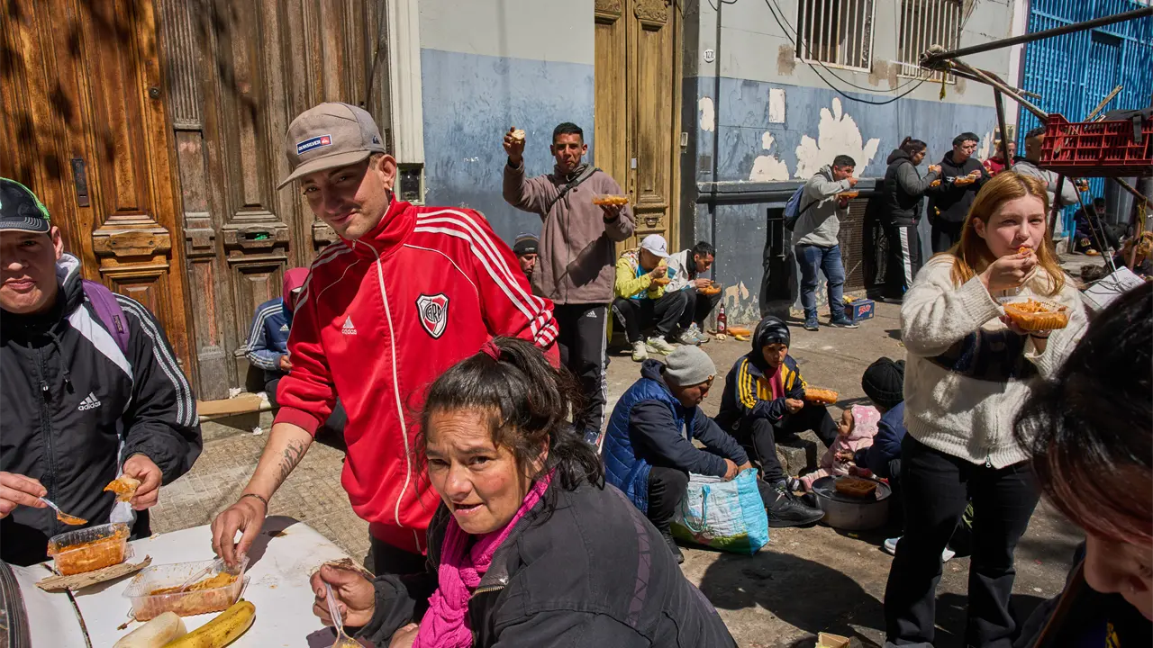 Sube la pobreza en Argentina y afecta a casi 15 millones de personas