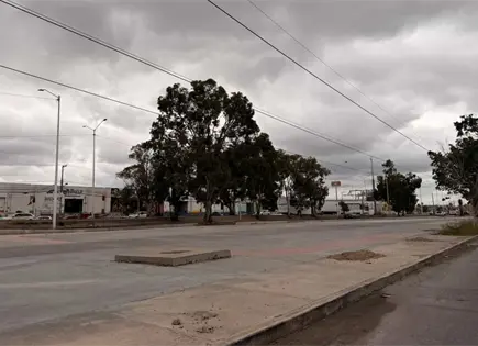 Vecinos de Cactus y Villas de Foresta solicitan puente peatonal