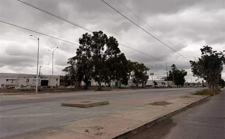 Vecinos de Cactus y Villas de Foresta solicitan puente peatonal Vecinos de Cactus y Villas de Foresta solicitan puente peatonal