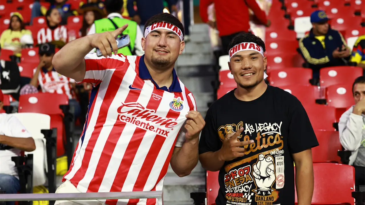 Chivas busca el liderato ante un Querétaro que no pierde de visita