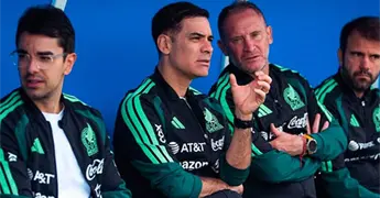 Rafael M&aacute;rquez respalda a Ra&uacute;l Rangel tras errores en Arizona