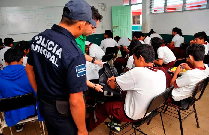 Aplican Operativo Mochila en escuelas