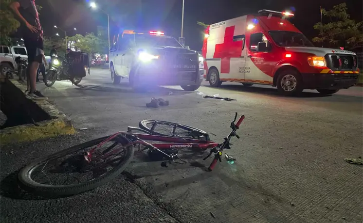Atropellan a ciclista y lo dejan grave en Ciudad Valles Atropellan a ciclista y lo dejan grave en Ciudad Valles