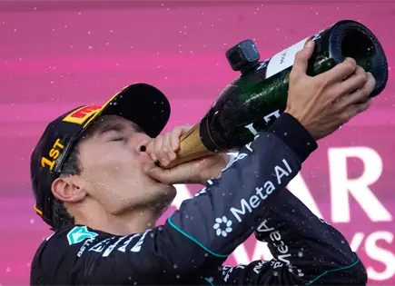 George Russell gana Gran Premio de Azerbaiyán tras final ajustado George Russell gana Gran Premio de Azerbaiyán tras final ajustado