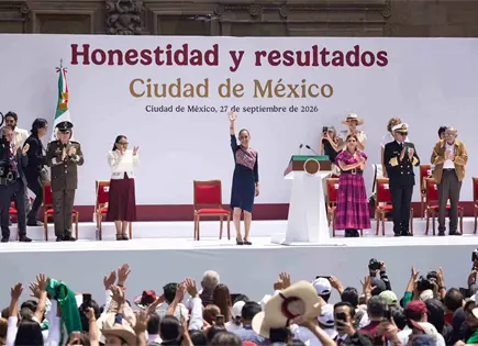 Más de 200 mil personas asistieron al mitin de Sheinbaum en el Zócalo Más de 200 mil personas asistieron al mitin de Sheinbaum en el Zócalo