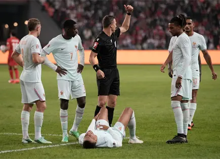 Mbappé sufrió lesión de rodilla en partido Francia-Turquía Mbappé sufrió lesión de rodilla en partido Francia-Turquía