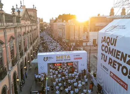 Medio Maratón UASLP congrega a miles en San Luis Potosí Medio Maratón UASLP congrega a miles en San Luis Potosí
