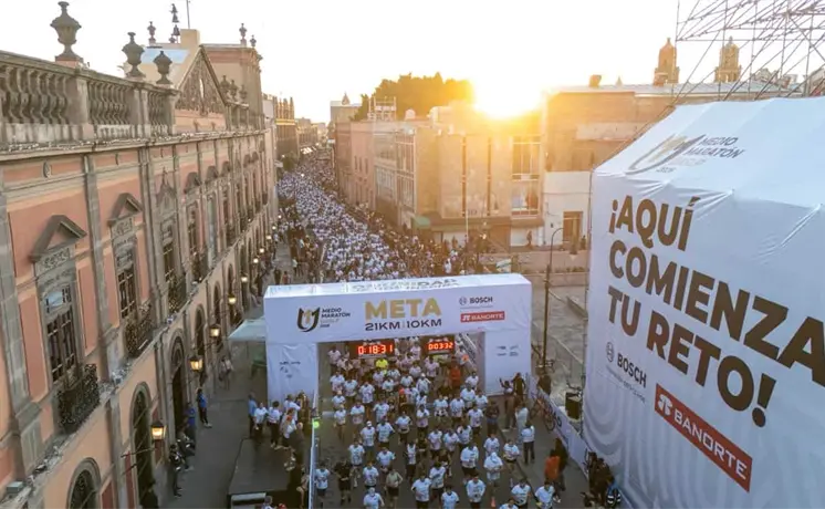 Medio Maratón UASLP congrega a miles en San Luis Potosí Medio Maratón UASLP congrega a miles en San Luis Potosí