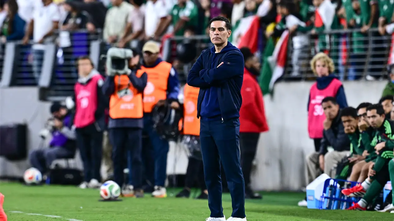 Rafael Márquez destaca el talento y apoyo a Gilberto Mora
