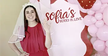 &iexcl;Muy feliz y enamorada!